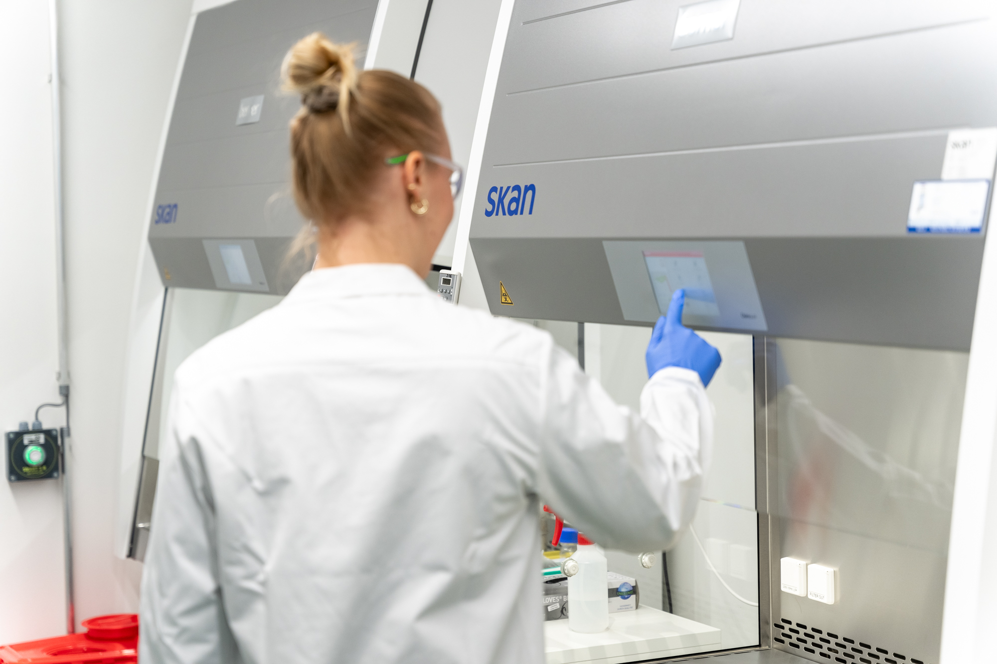 DACH Schutzbekleidung and SKAN AG: A Strong Partnership in Switzerland